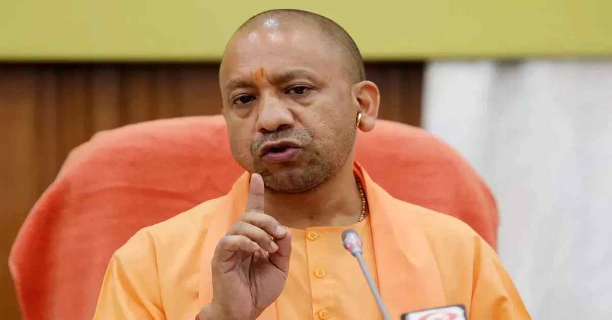 साइबर अपराधियों की अब खैर नहीं! योगी सरकार ने Cyber क्राइम के खिलाफ कसी कमर, प्रदेश को मिली 13 कैबिनेट्स और 75 मोबाइल फॉरेंसिक वैन