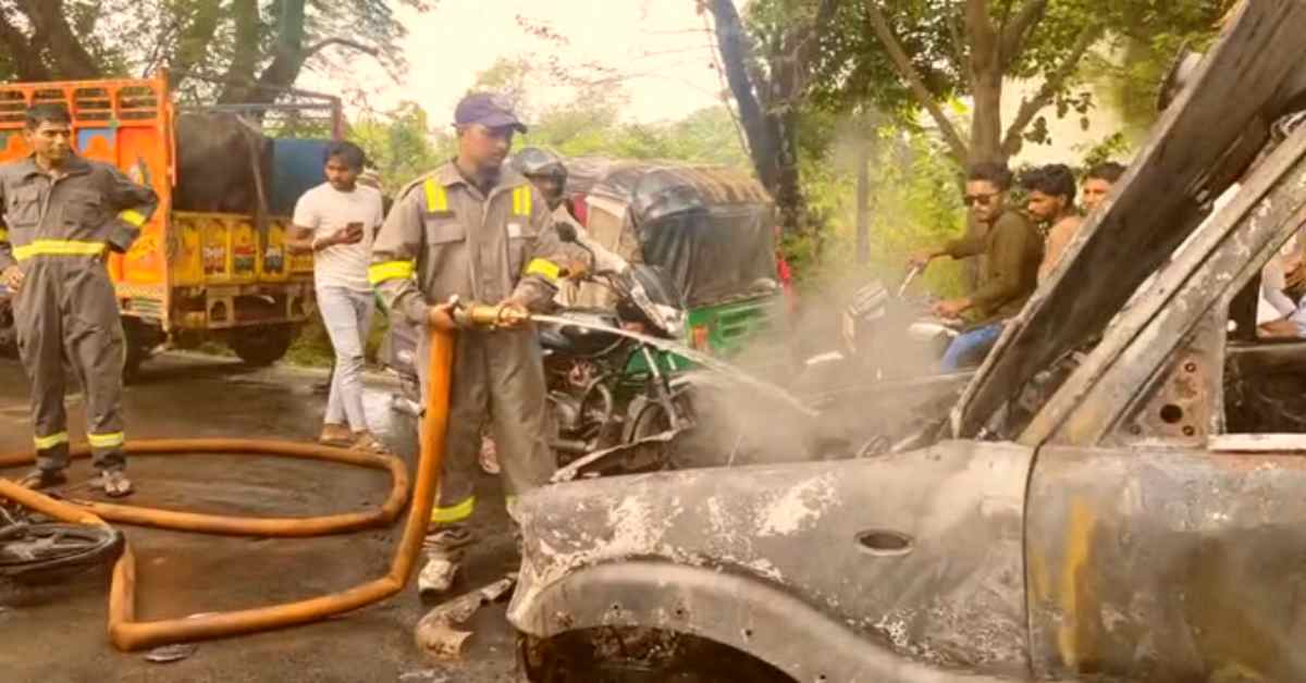 ‘यमराज’ से आमना-सामनाः कार और बाइक के बीच भिड़ंत, आग के गोले में दोनों वाहन तब्दील, 2 लोग…