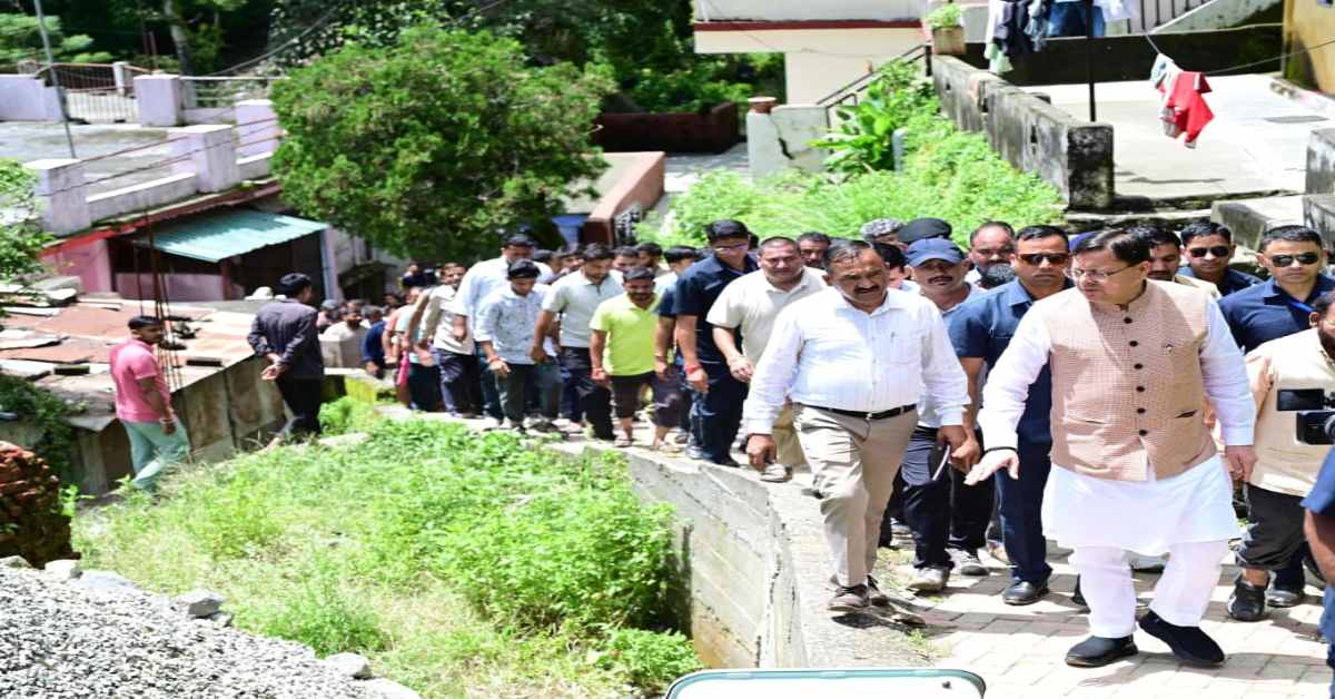 आपदा प्रभावित थराली पहुंचे सीएम धामी, अधिकारियों को 24 घंटे अलर्ट रहने के दिए निर्देश, कहा- राहत और बचाव कार्य में नहीं छोड़ी जाएगी कोई कसर