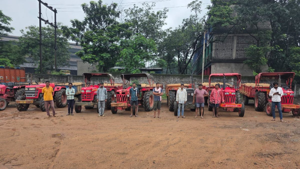 CG News : अवैध रेत परिवहन पर पुलिस की बड़ी कार्रवाई, 9 ट्रैक्टरों को किया जब्त