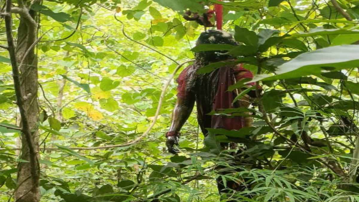 CG News : पेड़ पर लटका मिला युवक-युवती का शव, पुलिस ने प्रेम प्रसंग का बताया मामला