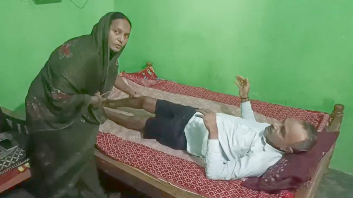 भाजपा नेता ने मांगी इच्छा मृत्यु : पीएम मोदी की सभा में जाते वक्त हादसे में हुए दिव्यांग, विशंभर ने कहा – इलाज में खर्च हो चुके 35 लाख, अब कुछ नहीं बचा, पार्टी को पूरा जीवन दिया पर कोई सहयोग नहीं मिला