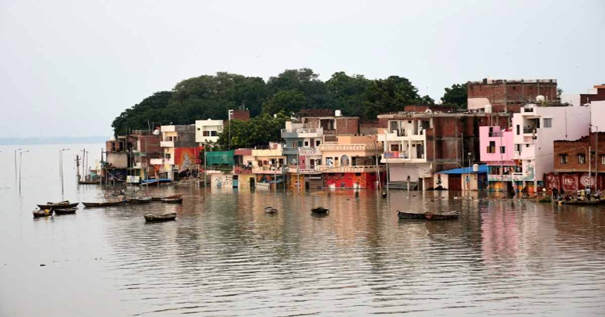 UP में खतरे का अलर्टः डेंजर लेवल के पास पहुंचा गंगा और यमुना का जलस्तर, आपदा तंत्र को किया गया Alert