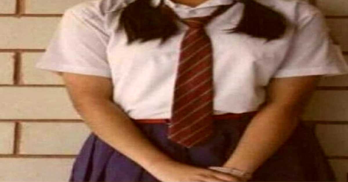 ‘मेरे साथ OYO चलेगी’… टीचर ने 7वीं कक्षा की छात्रा से की अश्लील डिमांड, मना करने पर धमकाया, फिर लड़की ने…