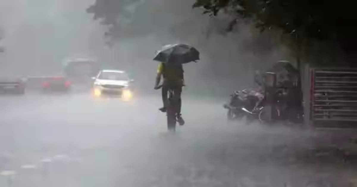 जरा सावधान! UP के 26 जिलों में बारिश का येलो अलर्ट जारी, कई जगहों पर व्रजपात होने की आशंका, जानिए कहां बरसेंगे बदरा…