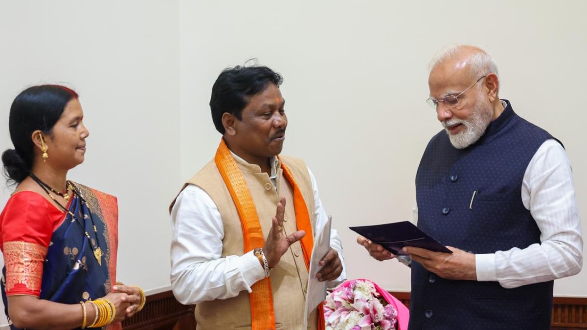 प्रधानमंत्री मोदी से मिले सांसद महेश कश्यप, बस्तर दशहरे में शामिल होने का दिया न्योता…