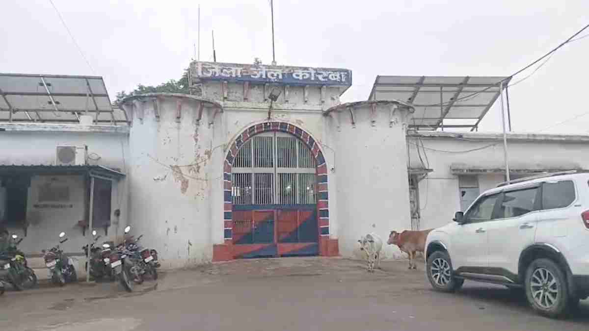 जिला जेल की दीवार फांदकर चार कैदी फरार, पुलिस विभाग में मचा हड़कंप