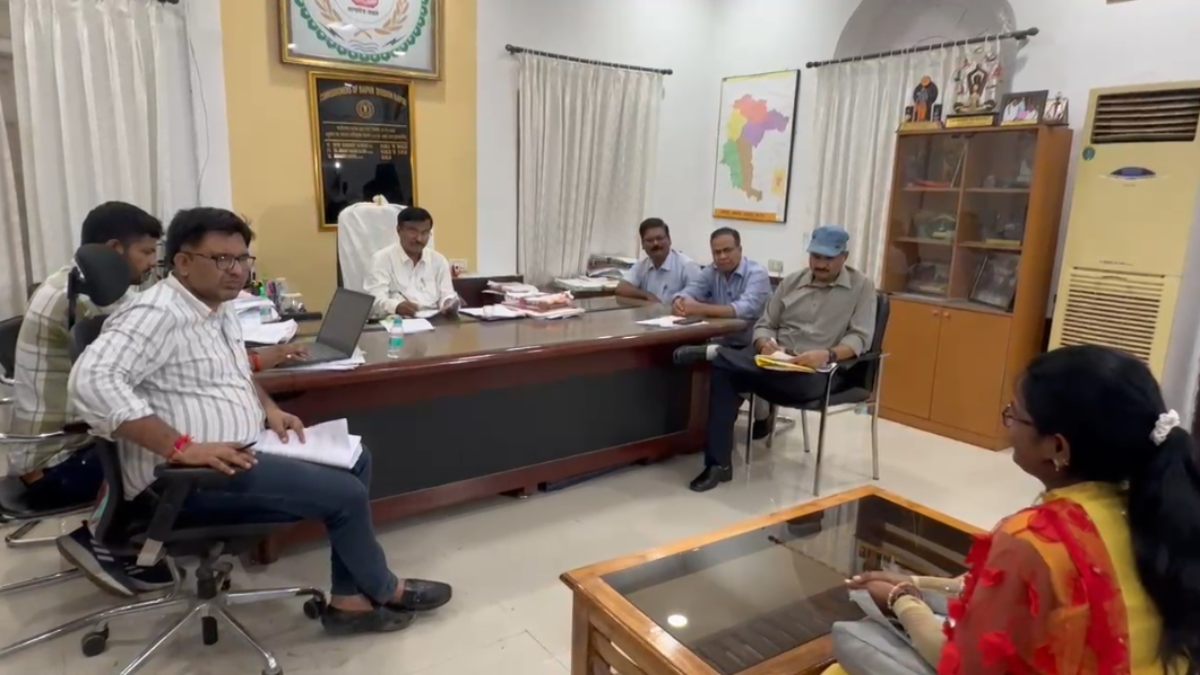 CG NEWS: युक्तियुक्तकरण से पीड़ित शिक्षकों की सुनवाई जारी, संभाग स्तरीय समिति में 530 प्रकरण दर्ज…