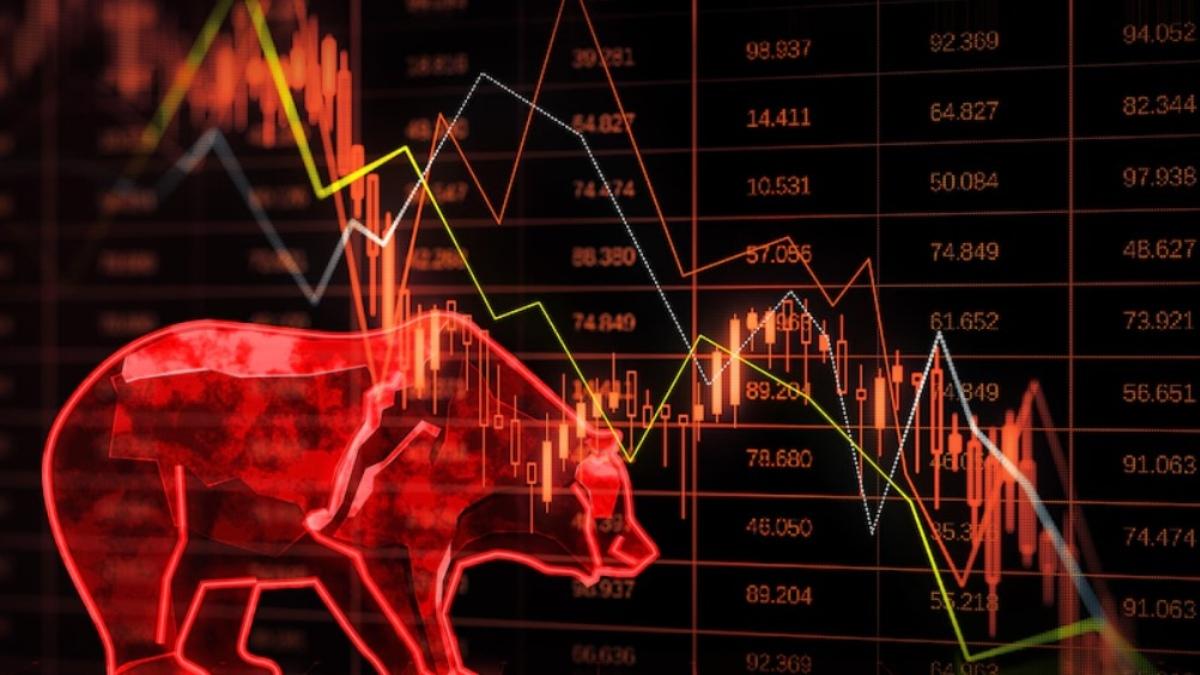 कहीं आपके पास तो नहीं ये शेयर? म्यूचुअल फंड्स ने घटाई हिस्सेदारी, जमीन पर गिरे ये पांच मिडकैप स्टॉक