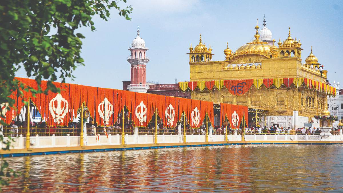 श्री गुरु ग्रंथ साहिब जी के पहले प्रकाश पर्व पर शहर में उमड़ा आध्यात्मिक उत्साह