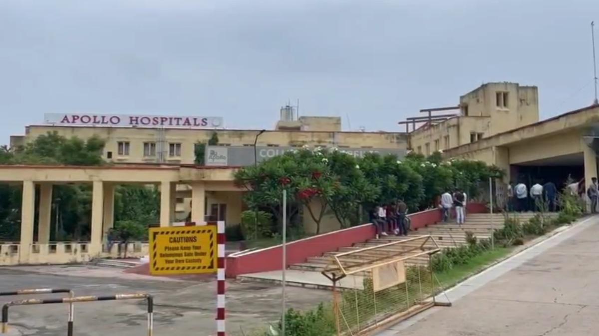 CG NEWS: रेलवे कोचिंग यार्ड में सफाई के दौरान झुलसा  युवक, 5 दिन के इलाज के बाद तोड़ा दम, परिजनों ने रेलवे प्रबंधन पर लगाया लापरवाही का आरोप…