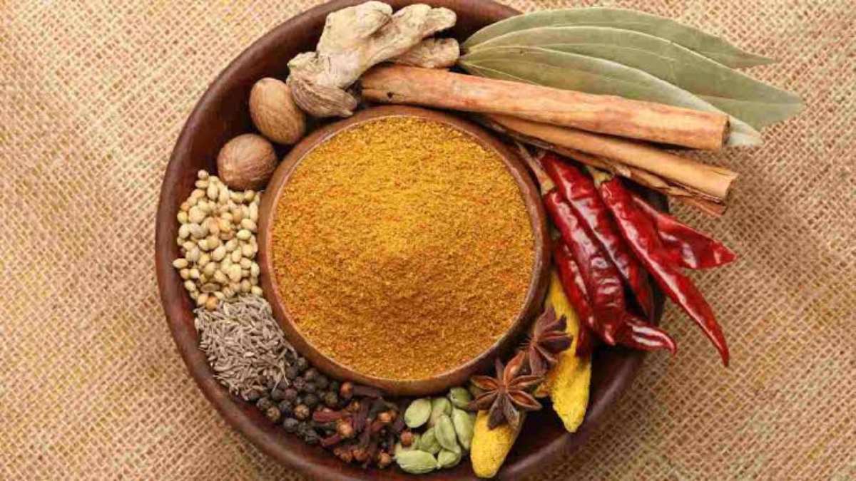 Life Style: गरम मसाला खाने से क्यों होती है एसिडिटी? जानें कारण, लक्षण और बचाव के उपाय…