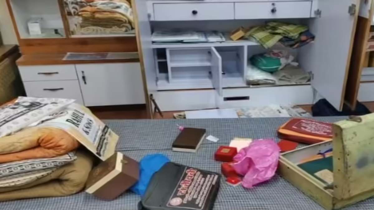 पुलिस अफसर के घर चोरों का धावा : लाखों के सोने-चांदी के जेवर लेकर फरार, सीसीटीवी कैमरे का हार्ड डिस्क भी ले गए साथ