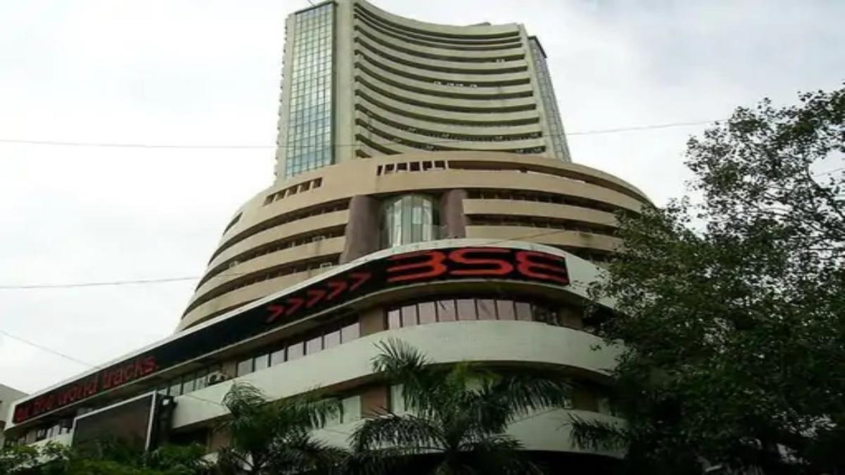 Share Market News : सेंसेक्स और निफ्टी में दिखी गिरावट, रियल्टी-IT सेक्टर में बिकवाली तेज …