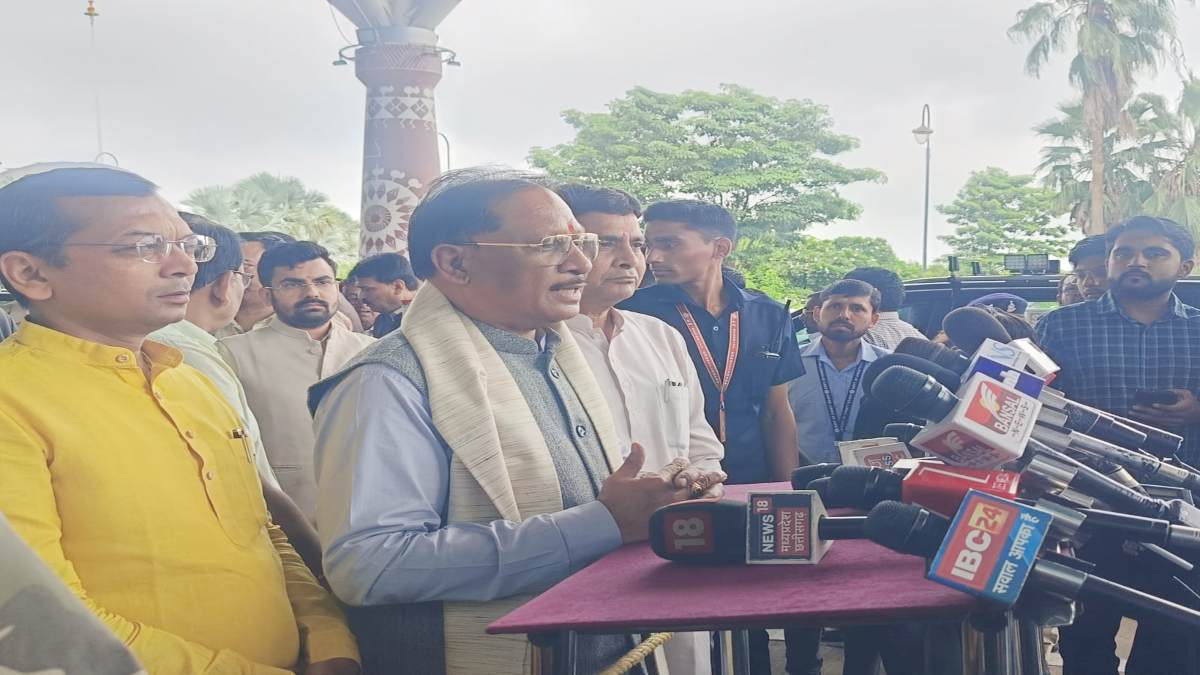 आज से विदेश दौरे पर रहेंगे सीएम : विष्णुदेव साय ने कहा – नई उद्योग नीति लेकर जा रहे, छत्तीसगढ़ में निवेश के लिए उद्यमियों को करेंगे आमंत्रित