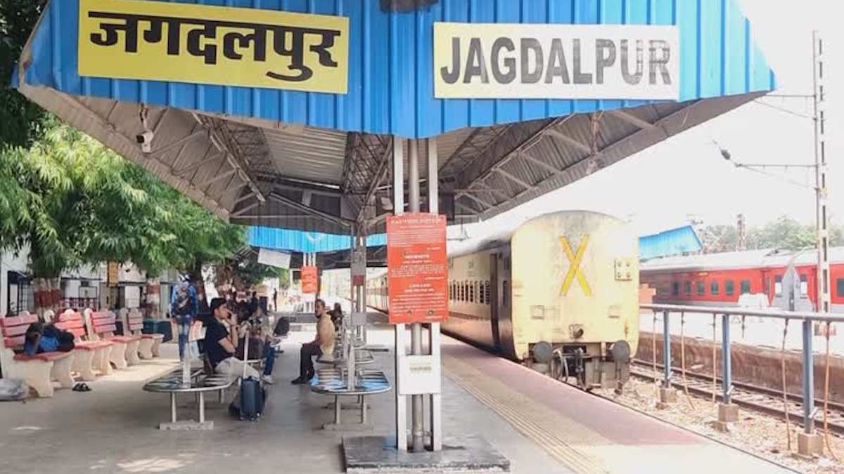 केके रेल लाइन पर लगातार बारिश से ट्रेनों का संचालन प्रभावित, यात्रा करने से पहले ले लें पूरी जानकारी…