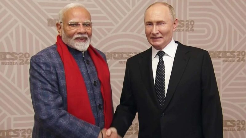 पुतिन का पीएम मोदी को फोन, अलास्का में ट्रंप के साथ हुई मीटिंग की एक-एक बात बताई : प्रधानमंत्री मोदी बोले – शांति के सभी प्रयासों का भारत करता है समर्थन