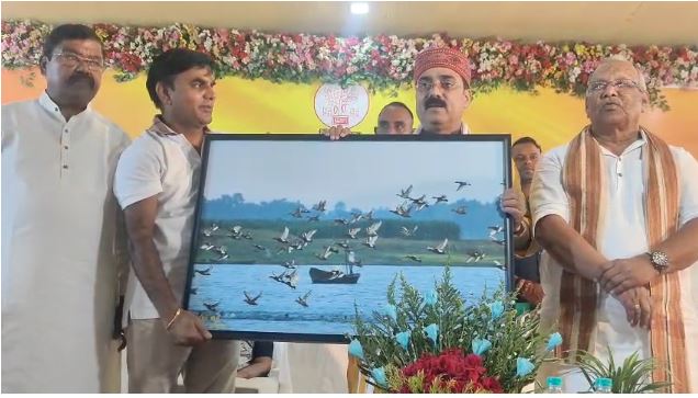 मनिहारी नगर पंचायत में हुए करोड़ों रू के वित्तीय घोटाले ने मचा दी सियासी हलचल,मुख्य पार्षद लाखों यादव पर लगे गंभीर आरोप