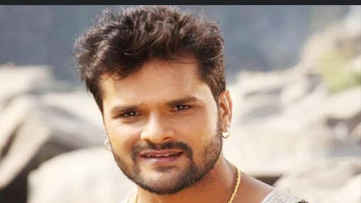 किसके उपर भड़के खेसारी लाल यादव, रेल मंत्री की सौगात पर कहा – ढोल पीटने से पहले टिकट की दिक्कत दूर कीजिए