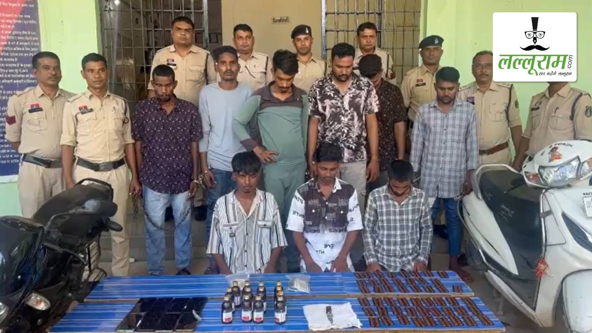 नशे के खिलाफ पुलिस की बड़ी कार्रवाई: प्रतिबंधित कफ सिरप और नशीली गोलियों के सप्लायर समेत 9 युवकों को किया गिरफ्तार, चाकू भी किया बरामद