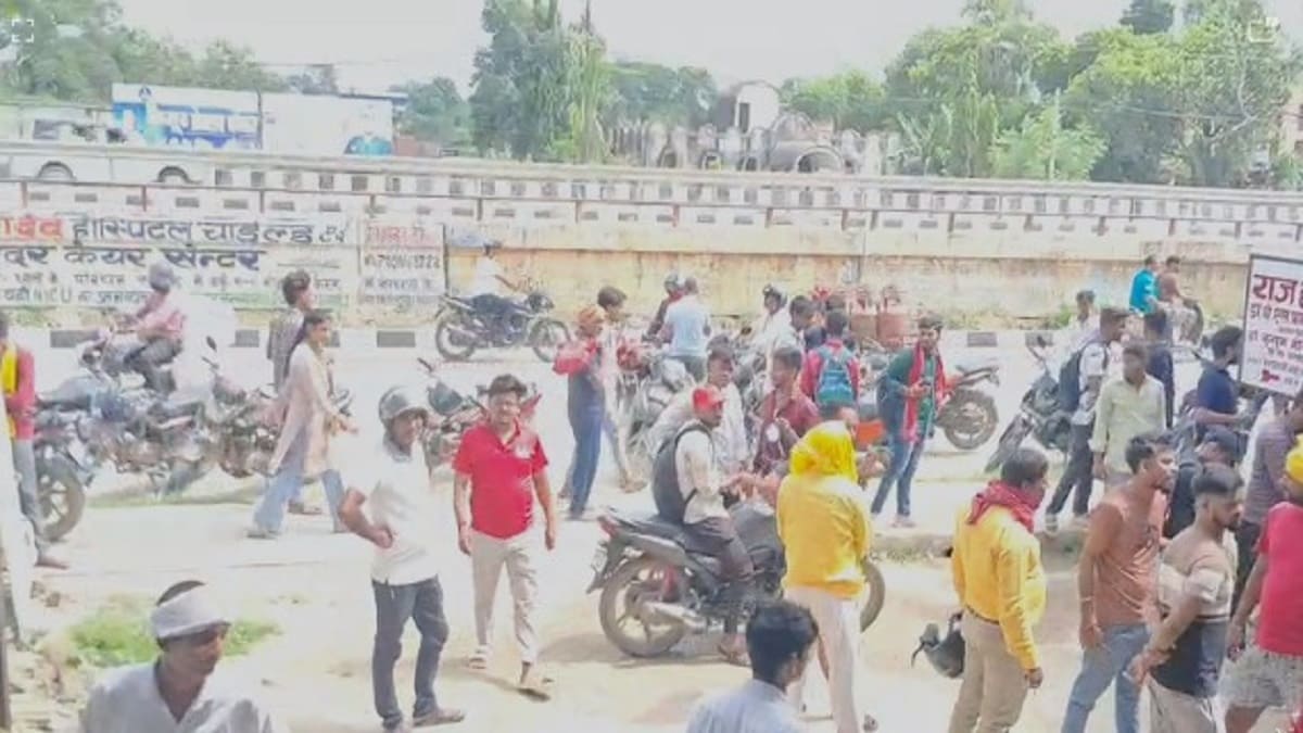 बिहार में झोला छाप डॉक्टर की लापरवाही से गर्भवती महिला की मौत, आक्रोशित लोगों ने सड़क पर लगाया जाम