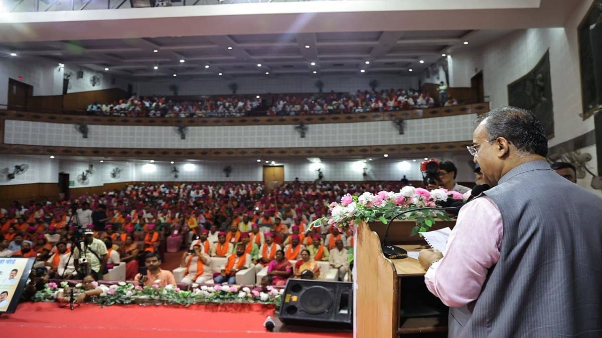 पटना में संस्कृत दिवस समारोह, शिक्षकों ने रखीं अपनी समस्याएं, 38 जिलों में संचालित होंगे संस्कृत विद्यालय