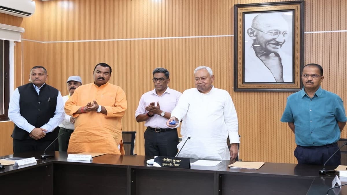 सरकार ने बाढ़ पीड़ितों को लगाया 456 करोड़ का “मरहम”, 6 लाख  से अधिक ​लोगों के खाते में पहुंची राशि