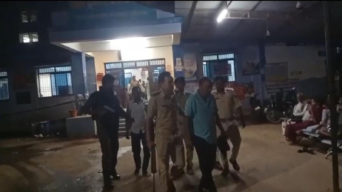 सासाराम में पुलिस-अपराधी मुठभेड़, अपहृत शिक्षक को कराया सकुशल मुक्त, दो बदमाश गोली लगने से घायल