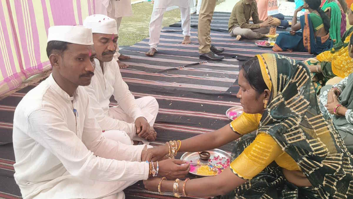 जेल की दीवारों के बीच भी महक उठा भाई-बहन का पवित्र रिश्ता, बहनों ने भाइयों से लिया संकल्प कि…