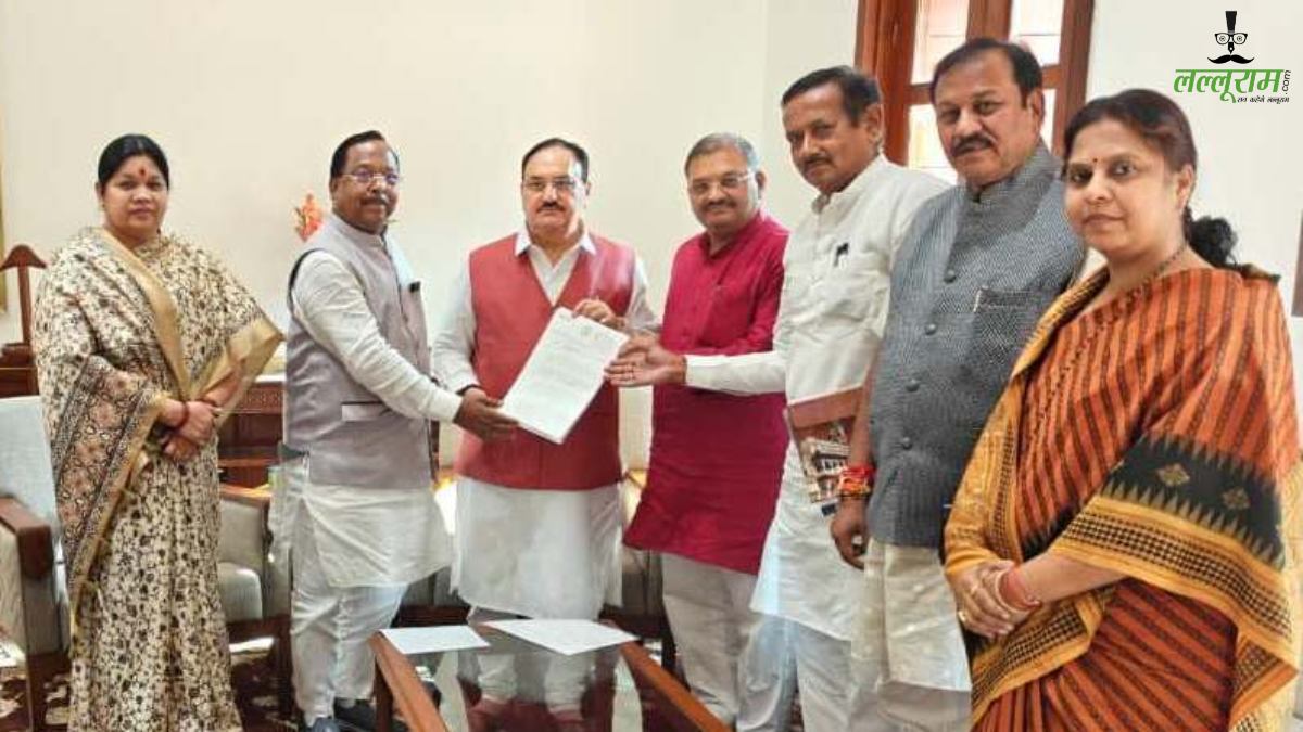 CM साय की पहल पर छत्तीसगढ़ को मिली DAP और यूरिया की अतिरिक्त आपूर्ति की मंजूरी: कृषि मंत्री नेताम के नेतृत्व में छत्तीसगढ़ के सांसदों ने केंद्रीय मंत्री नड्डा से की मुलाकात