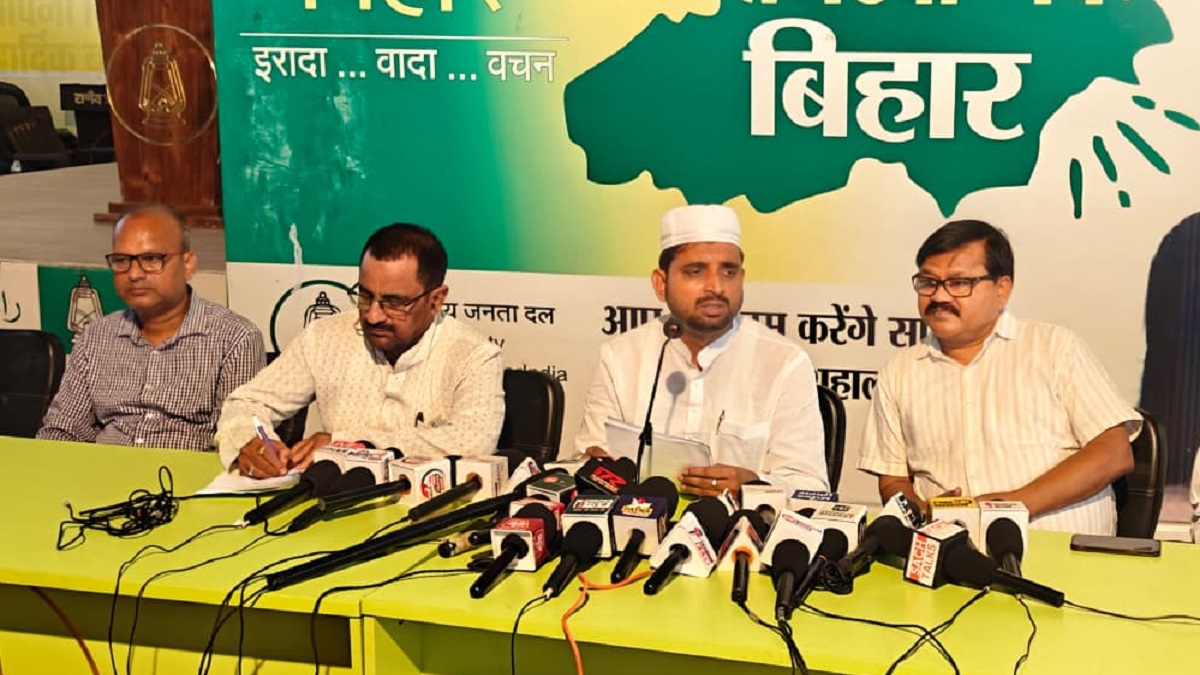 राजद ने मदरसा बोर्ड कार्यक्रम को बताया फर्जी, नीतीश पर BJP-RSS को खुश करने का आरोप