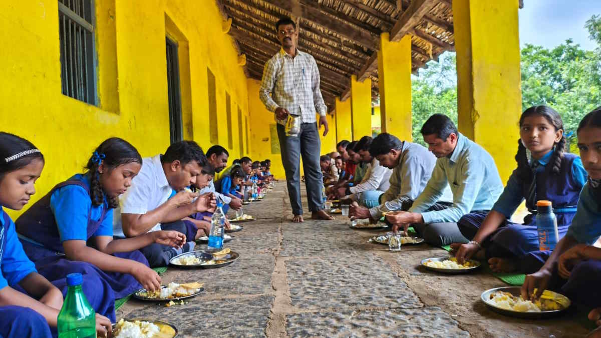 मध्याह्न भोजन में ऐसी लापरवाही! बच्चों को महिला समूह ने खिला दिया कुत्ते का जूठा भोजन, 78 बच्चों को लगाया गया एंटी-रेबीज इंजेक्शन, कांग्रेस विधायक ने मुख्यमंत्री को पत्र लिखकर की जांच की मांग…