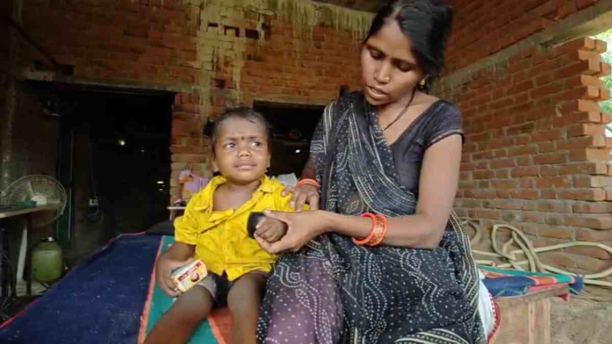 40 वायल एंटी-स्नेक वेनम और 20 दिन की जंग: 3 साल की बच्ची को करैत ने तीन बार डसा, डॉक्टरों ने इस तरह बचाई मासूम की जान