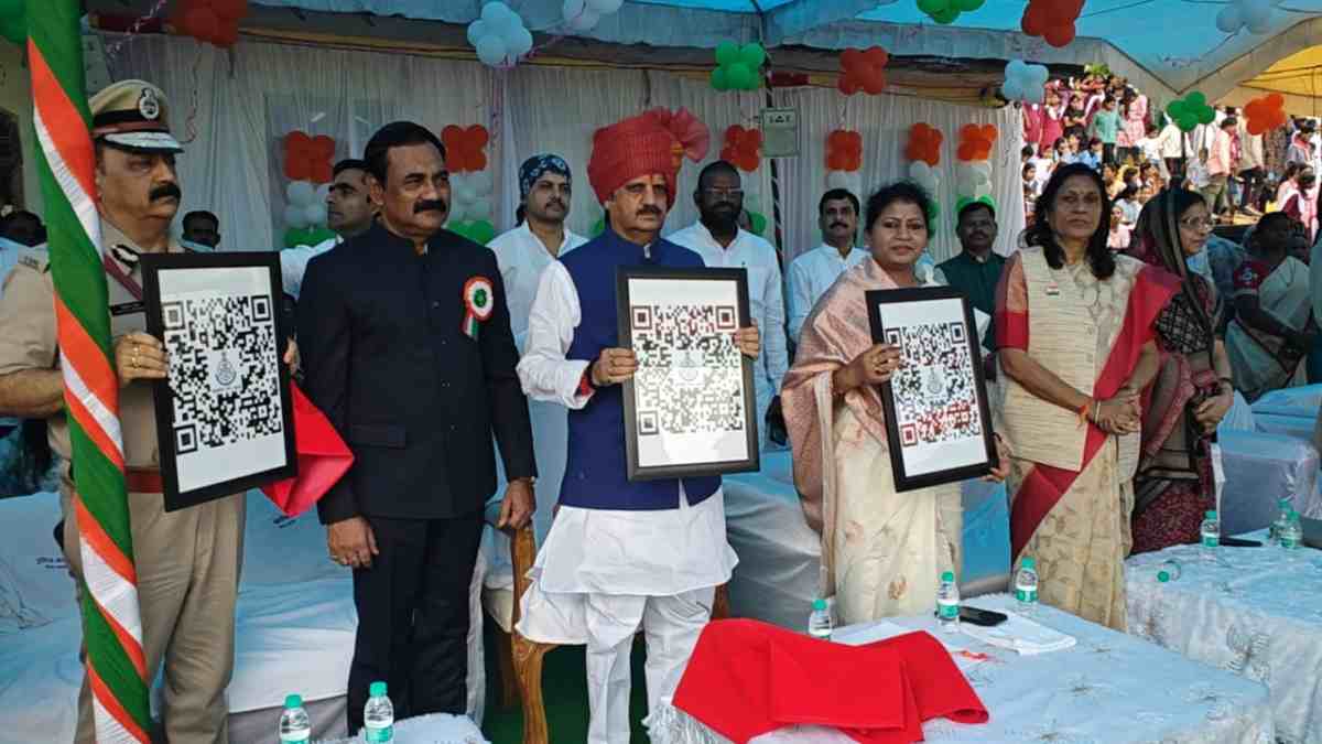 15 अगस्त पर शहडोल पुलिस का डिजिटल सुरक्षा तोहफा: स्कूल-कॉलेज में लगाए जाएंगे QR कोड, छात्र-छात्राएं कर सकेंगे तुरंत शिकायत
