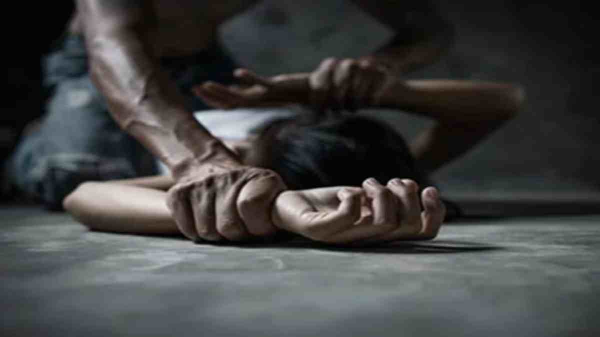 फिर शर्मसार हुई मानवता, आर्केस्ट्रा कार्यक्रम में महिला डांसर से गैंगरेप, पीओ विवाद में उलझी FIR