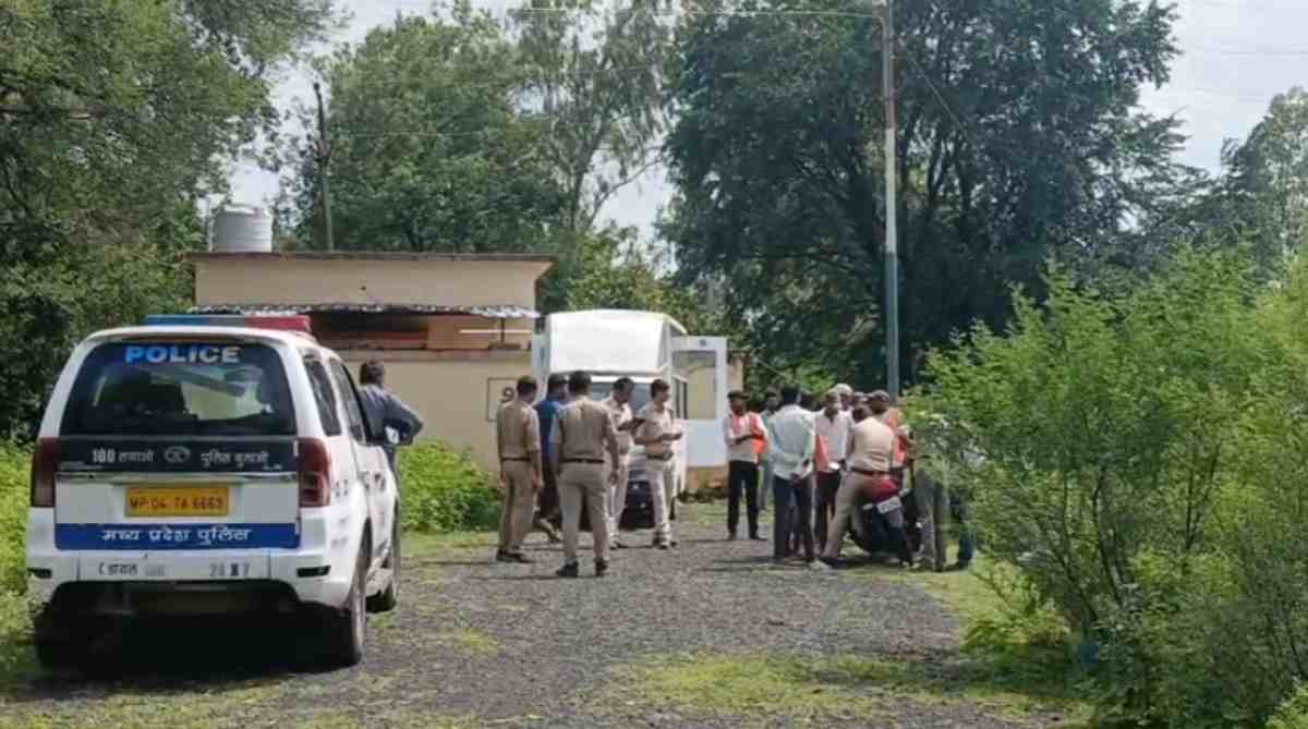 सरकारी स्कूल की शिक्षिका की लाश मिलने से सनसनी, घर के किचन में मिला शव, जांच में जुटी पुलिस