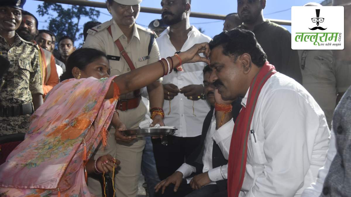 Rakshabandhan 2025: डिप्टी CM विजय शर्मा को आत्मसमर्पित नक्सली महिलाएं और ‘दंतेश्वरी फाइटर्स’ की कमांडो बांधेंगी राखी