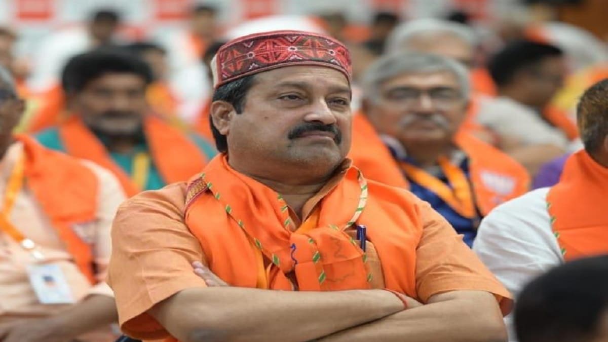नई वोटर लिस्ट का ड्राफ्ट जारी होने के बाद सियासी खलबली के बीच बीजेपी विधायक का विवादित बयान