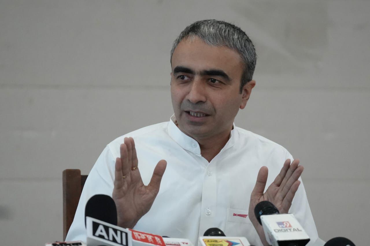 पंजाब सरकार किसानों को ₹20 हजार प्रति एकड़ मुआवजा दे सकती है, तो बीजेपी की हरियाणा सरकार क्यों नहीं ?