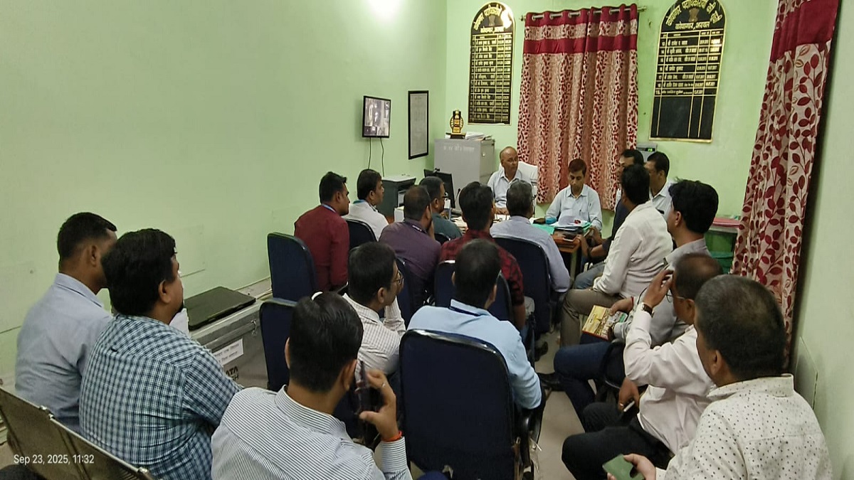 अरवल: चुनाव लड़ने वाले हर उम्मीदवार को खुलवाना होगा नया बैंक खाता, चुनावी खर्च पर आयोग की कड़ी निगरानी, बैंक अधिकारियों को मिला ये निर्देश