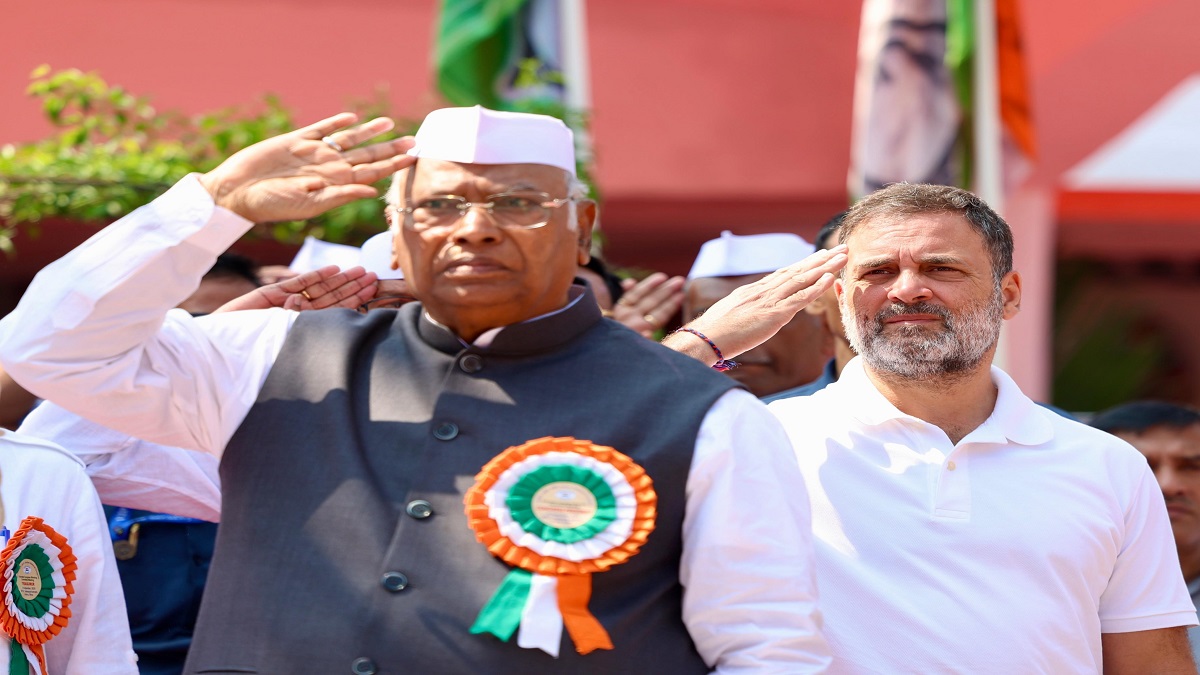 Congress CWC Meeting: पटना में शुरू हुई कांग्रेस की CWC बैठक, कांग्रेस अध्यक्ष मल्लिकार्जुन खरगे ने सदाकत आश्रम में फहराया तिरंगा