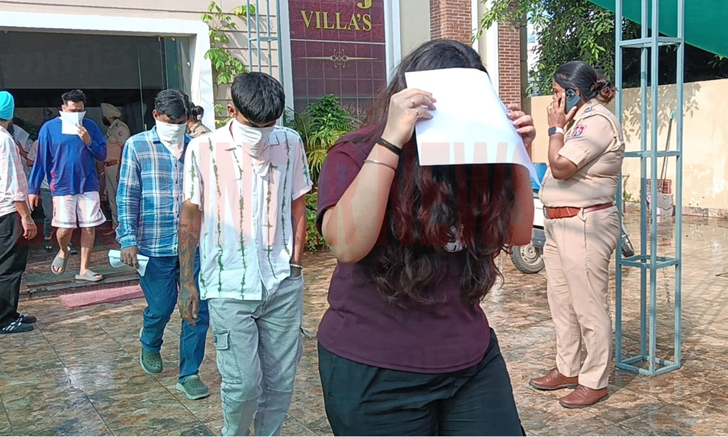 ताज विलास होटल में साइबर फ्रॉड रैकेट का पर्दाफाश, 39 लोग गिरफ्तार