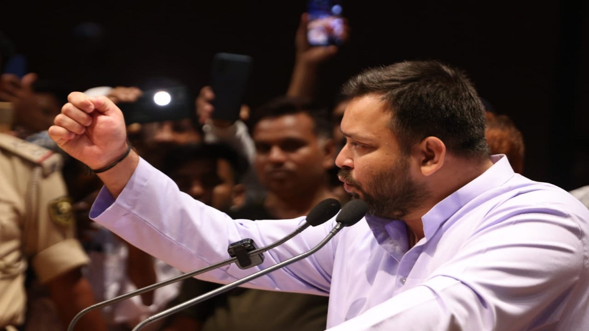 ‘डिग्री लेकर खाली हाथ नहीं बैठेगा बिहार का युवा’, तेजस्वी यादव ने बिहार अधिकार यात्रा के दूसरे दिन कर दिया ये बड़ा ऐलान