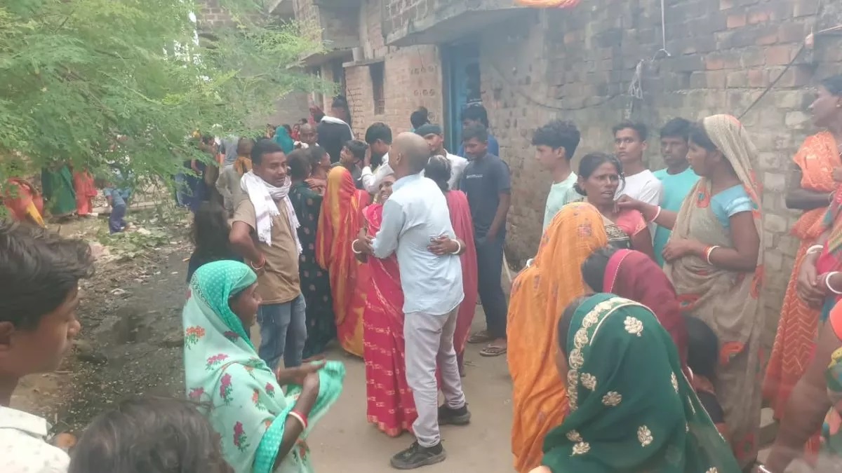 बिहार में कर्म एकादशी पर बड़ा हादसा: आहर में डूबने से एक ही परिवार के 4 महिलाओं की मौत, बांका में किशोरी की गई जान