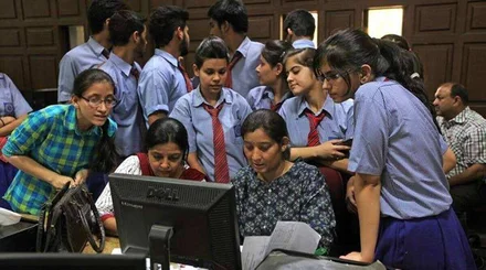 पंजाब में भारी बाढ़ के बीच स्कूली छात्रों के लिए अहम खबर, दाखिला और रजिस्ट्रेशन की तारीखों में बदलाव