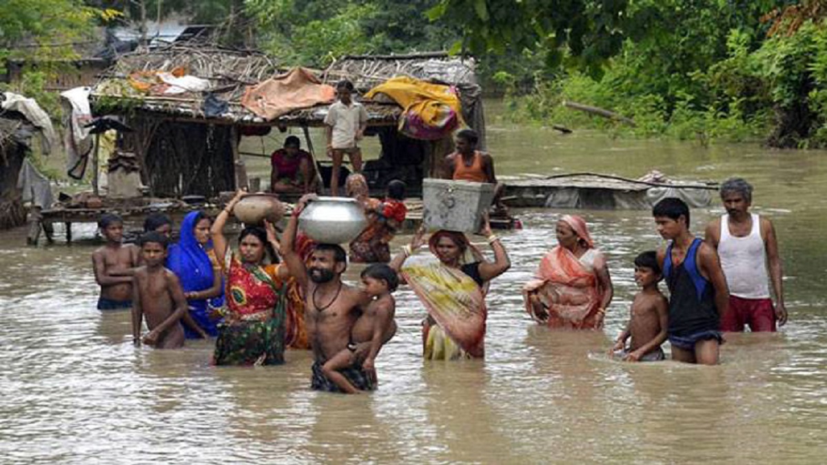 Bihar News: बाढ़ राहत राशि में आई भ्रष्टाचार की बाढ़! जिंदों का पता नहीं, मृतकों के खातों में पहुंचे मदद के 7-7 हजार रुपए