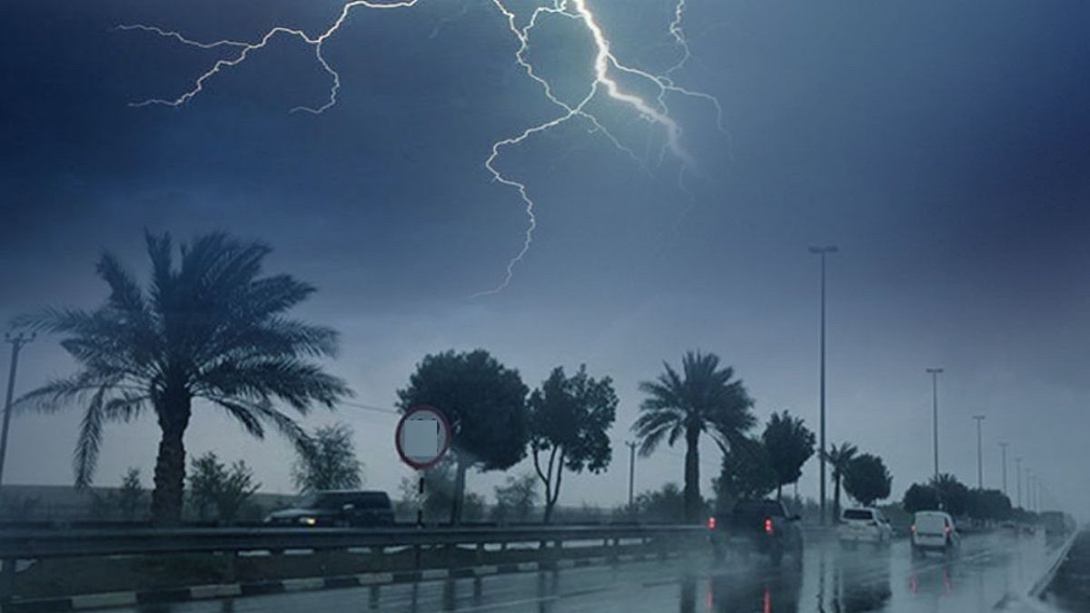 Bihar Weather Report: अगले 3 दिनों तक बिहार में जारी रहेगा बारिश का कहर! जनजीवन हुआ अस्त-व्यस्त, जानें कब मिलेगी राहत