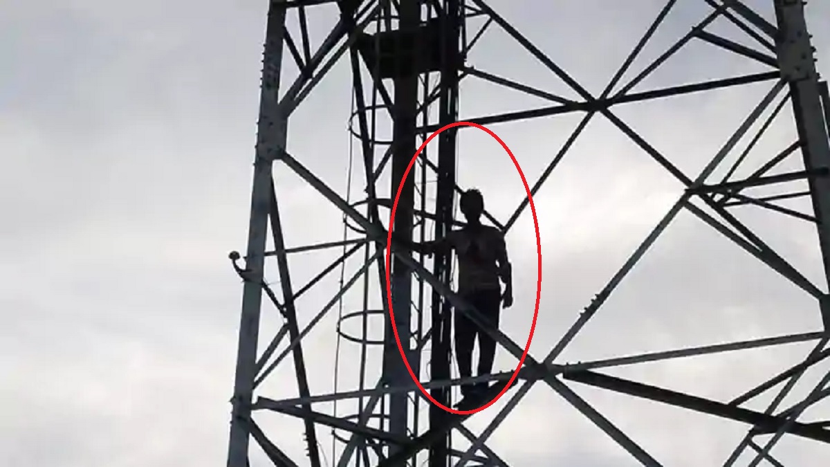 बिहार: प्रेमिका के बात नहीं करने से मोबाइल टावर पर चढ़ा नाराज प्रेमी, 5 घंटे इंतजार के बाद कूदकर दे दी जान