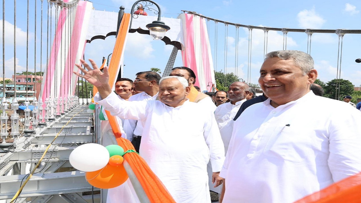 CM नीतीश ने पुनपुन नदी पर बने लक्ष्मण झूला का किया उद्घाटन, देश-विदेश से आने वाले श्रद्धालुओं के लिए बनेगा आकर्षण का केंद्र
