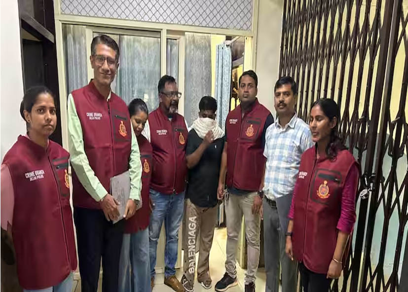 क्राइम ब्रांच की बड़ी कार्रवाई: रोहिणी में दबोचा गया कुख्यात बदमाश शहजाद, 2 पिस्तौल और 3 जिंदा कारतूस बरामद